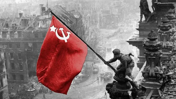Историјска фотографија: Совјетске трупе на данашњи дан освојиле Берлин