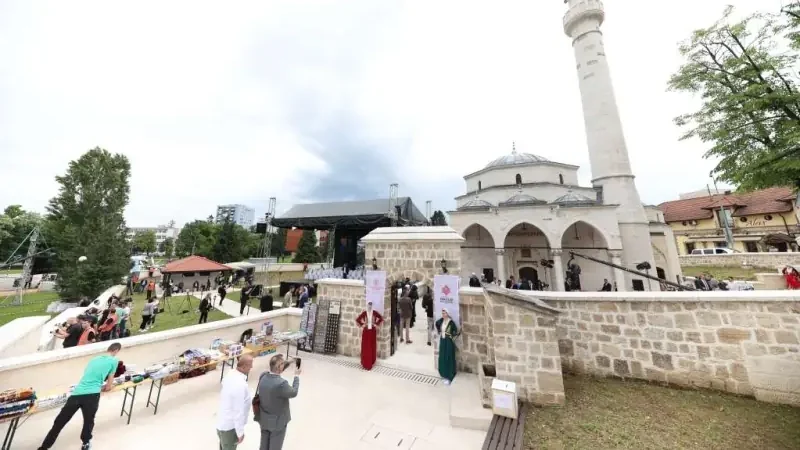 Отварање џамије Арнаудије