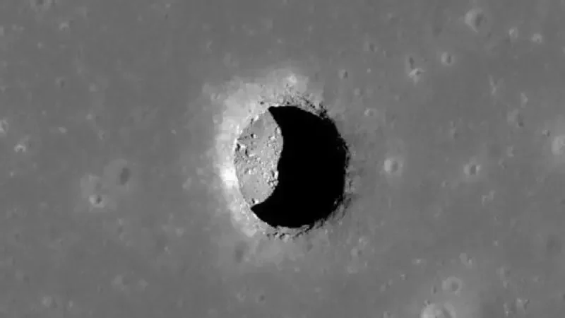 пећина Месец