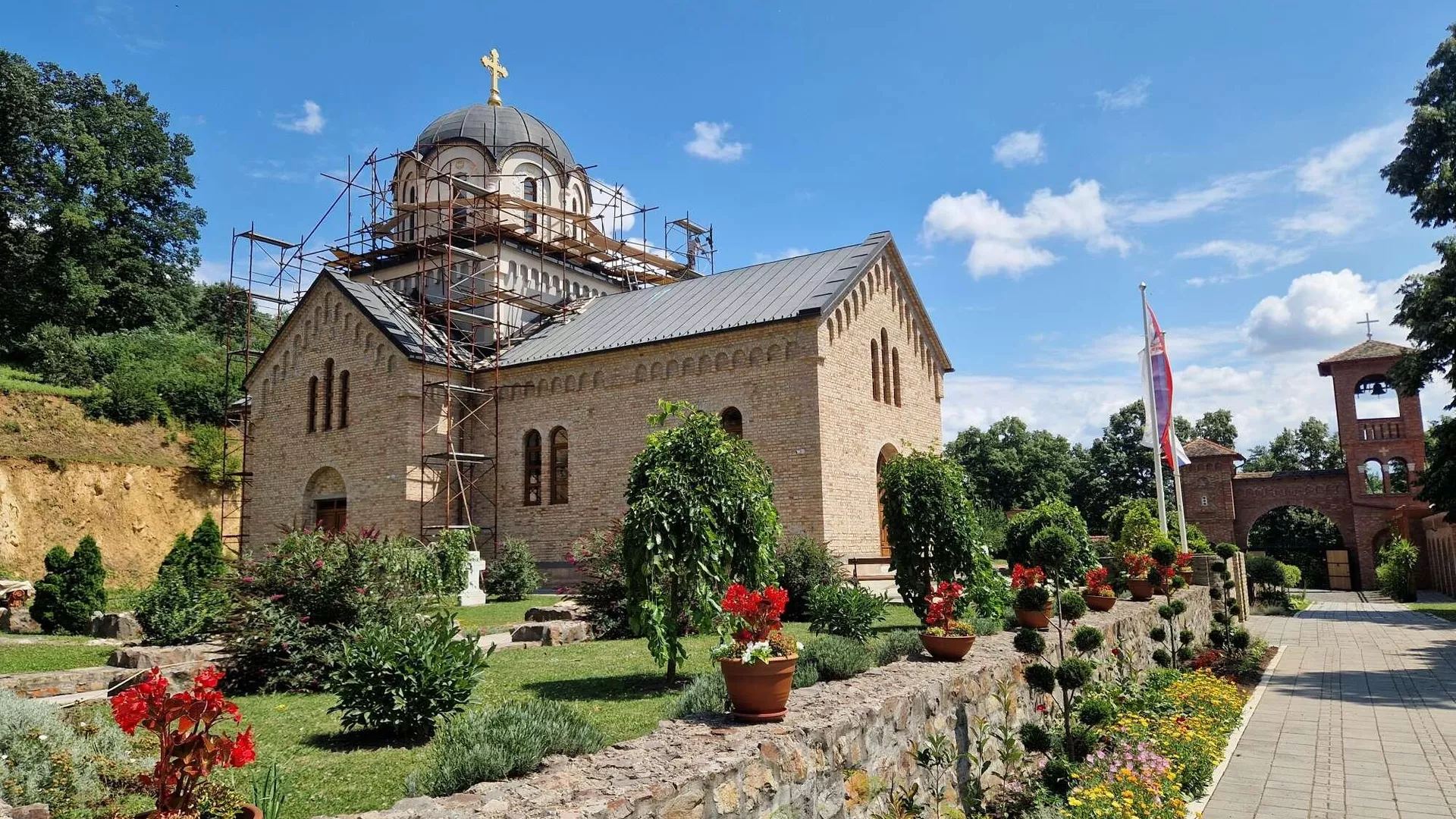 Manastir Bešenovo