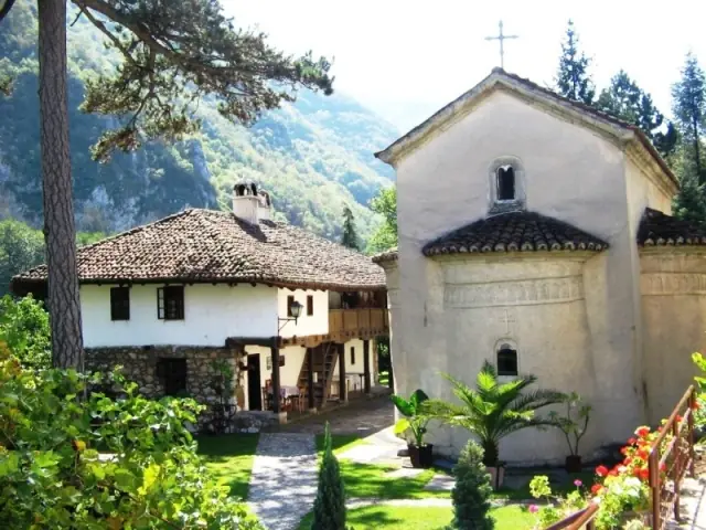 Manastir Nikolje i konak u sklopu manastirskog imanja