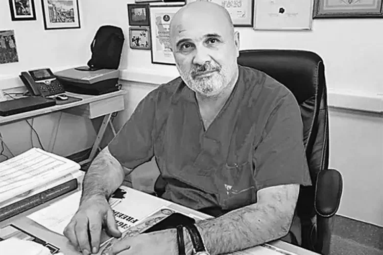 Dr Miodrag Lazić