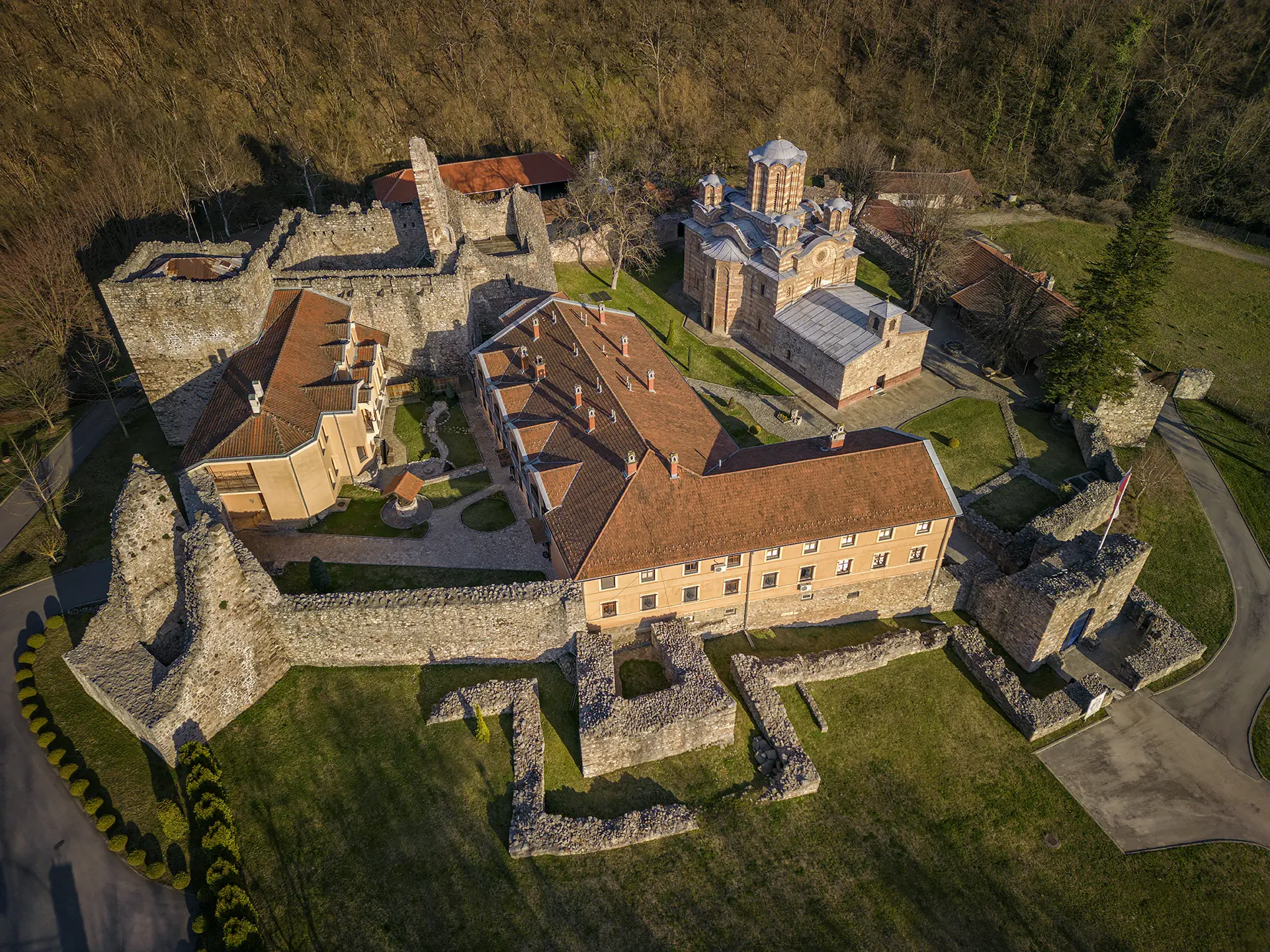 Манастир Раваница, задужбина кнеза Лазара