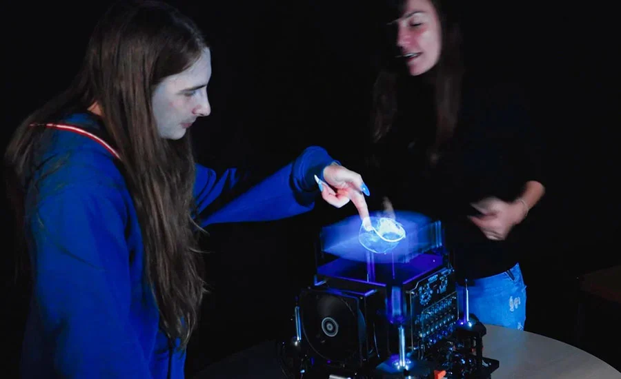 Prvi 3D hologram koji može da se opipa