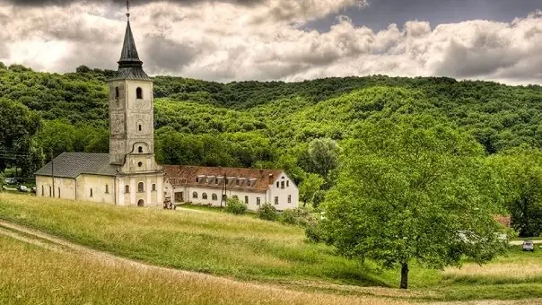 Manastir Lepavina