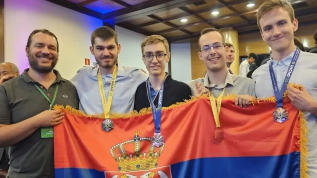 Средњошколци хемија олимпијада