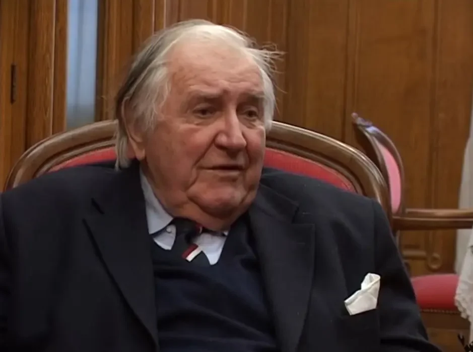 Akademik Dejan Medaković