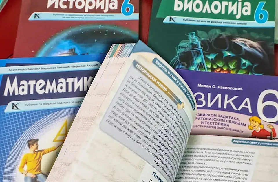 ZREPOK i Fondacija „Alek Kavčić“ obezbedili besplatne udžbenike za 658 đaka