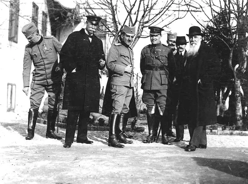 Ser Tomas Lipton, kralj Aleksandar i Ser Henri Dundas Nejpir