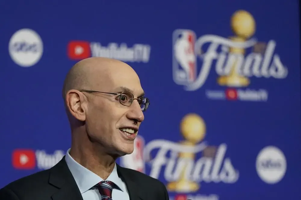 Adam Silver, komesar NBA lige