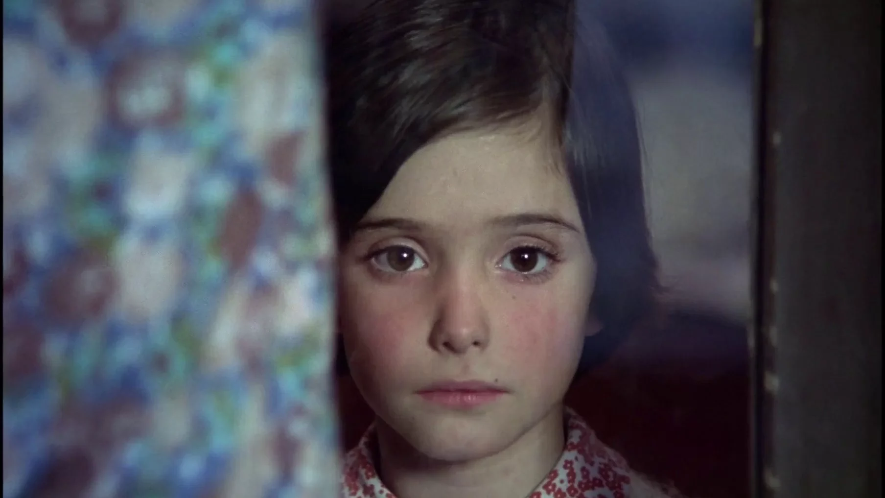 Film „Cria Cuervos“ Karlosa Saure: Misterija smrti kroz oči jednog deteta