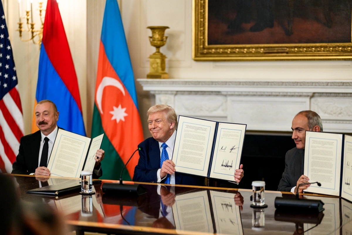Nikol Pašinjan, Donald Tramp i Ilham Alijev potpisali sporazum