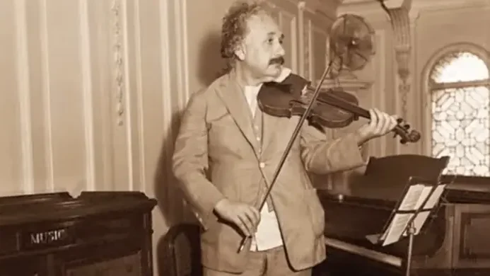 Albert Ajnštajn i violina