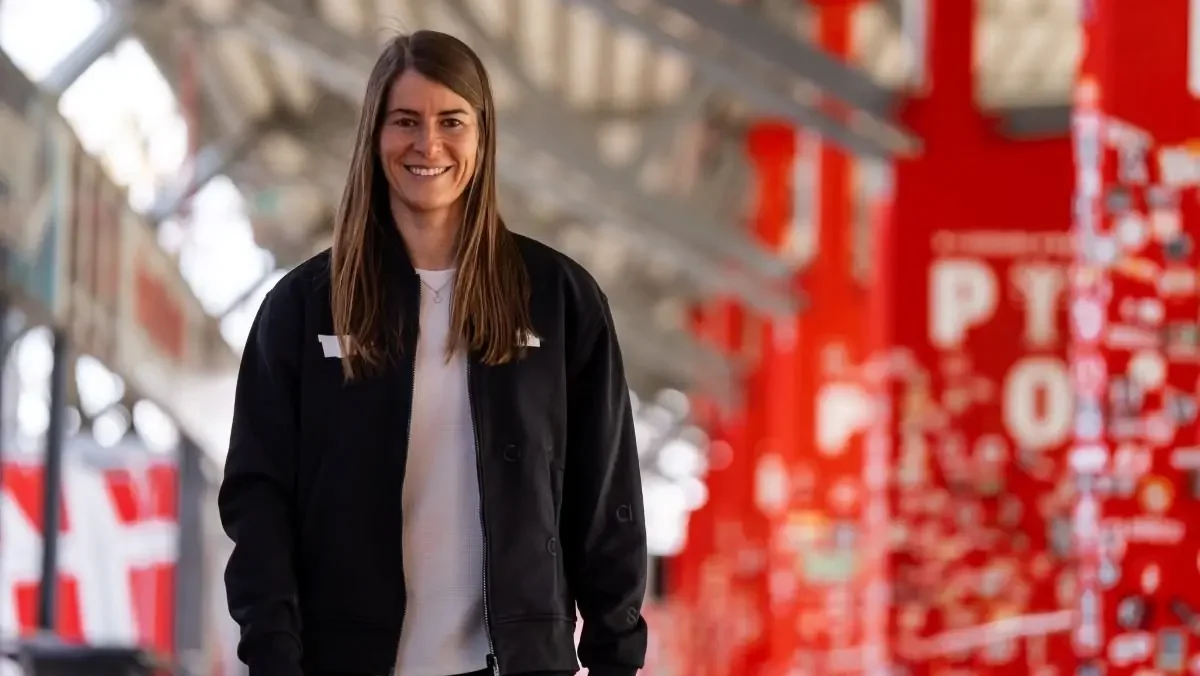 Прва жена тренер Мари-Луиз Ета