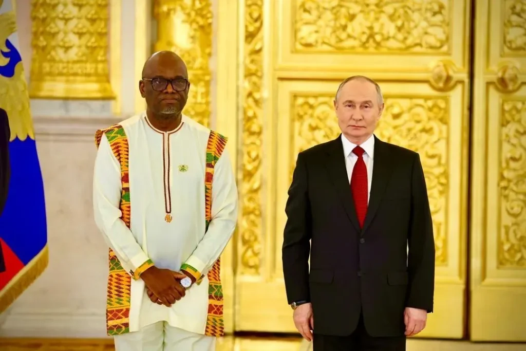 Predsednik Gane Mahama i predsednik Rusije Vladimir Putin