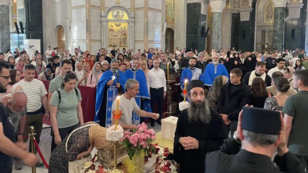 Појас Пресвете Богородице прилози