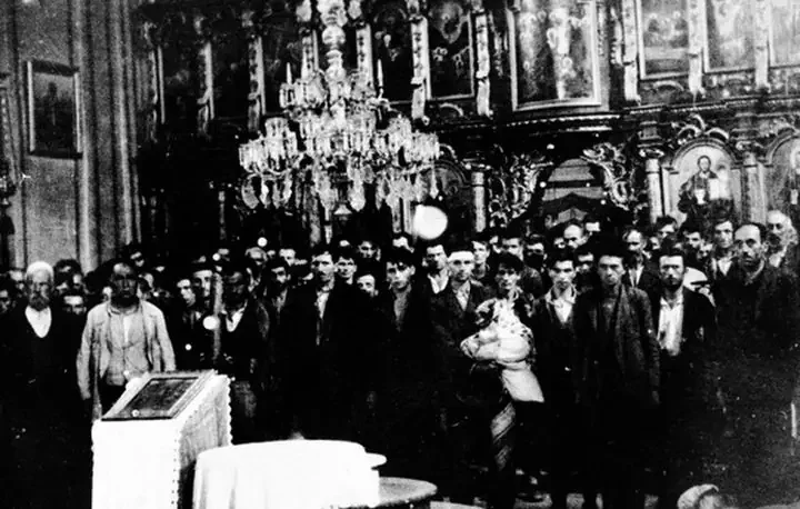 Глинска црква пре злочина над Србима